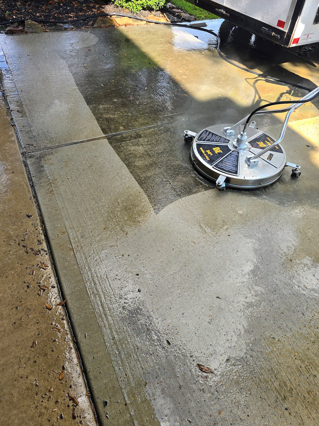 Driveway cleaning - Friendswood, TX